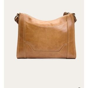 FRYE Melissa Zip Crossbody Bag in Beige / Tan Distressed Leather (NWOT)